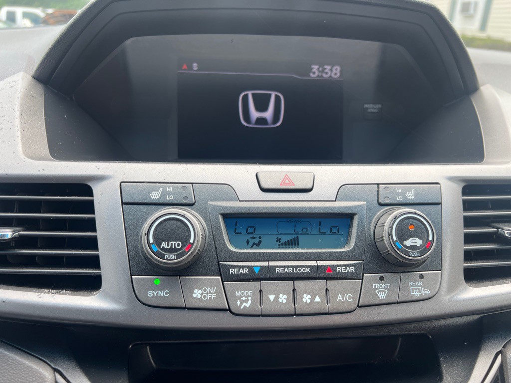 2012 Honda Odyssey Image 15