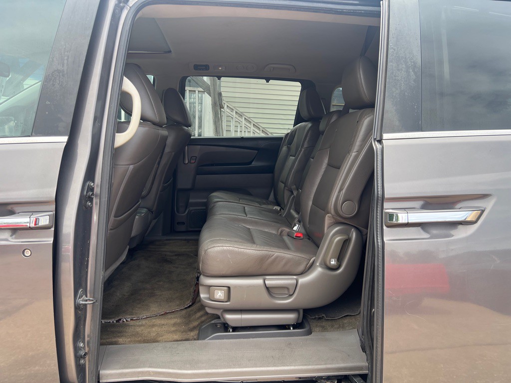 2012 Honda Odyssey Image 18