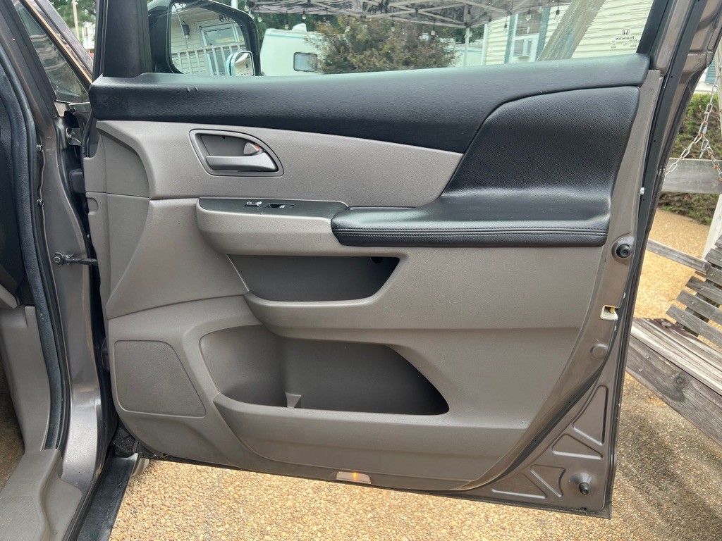 2012 Honda Odyssey Image 22