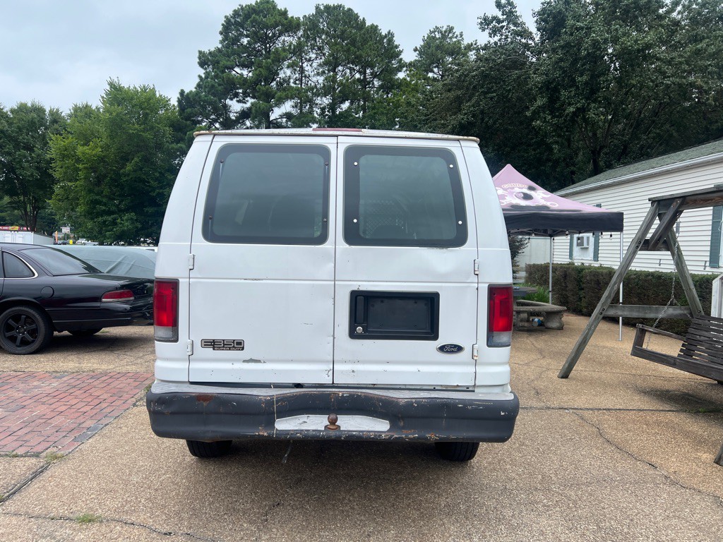 2003 Ford Econoline Image 6