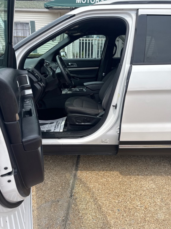 2019 Ford Explorer Image 9