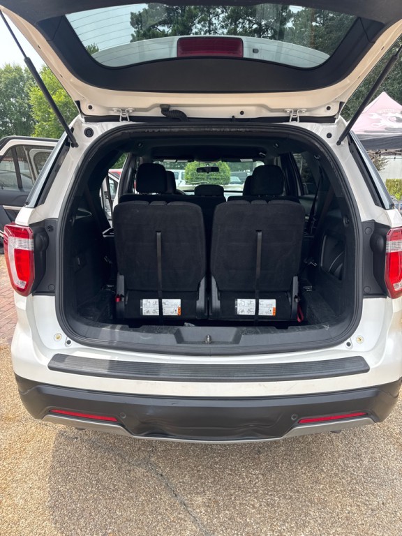 2019 Ford Explorer Image 12