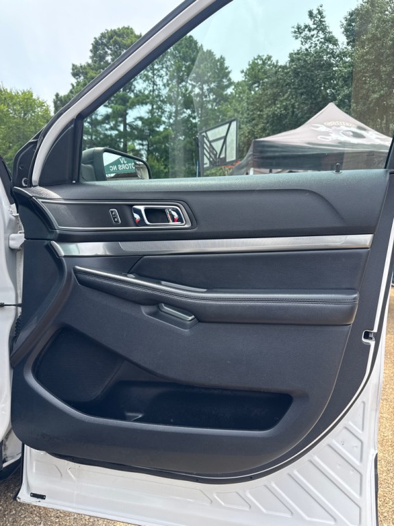 2019 Ford Explorer Image 14