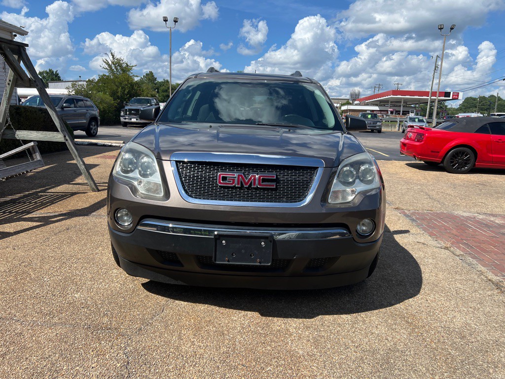 2011 GMC Acadia Image 2