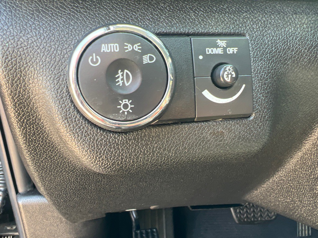 2011 GMC Acadia Image 11