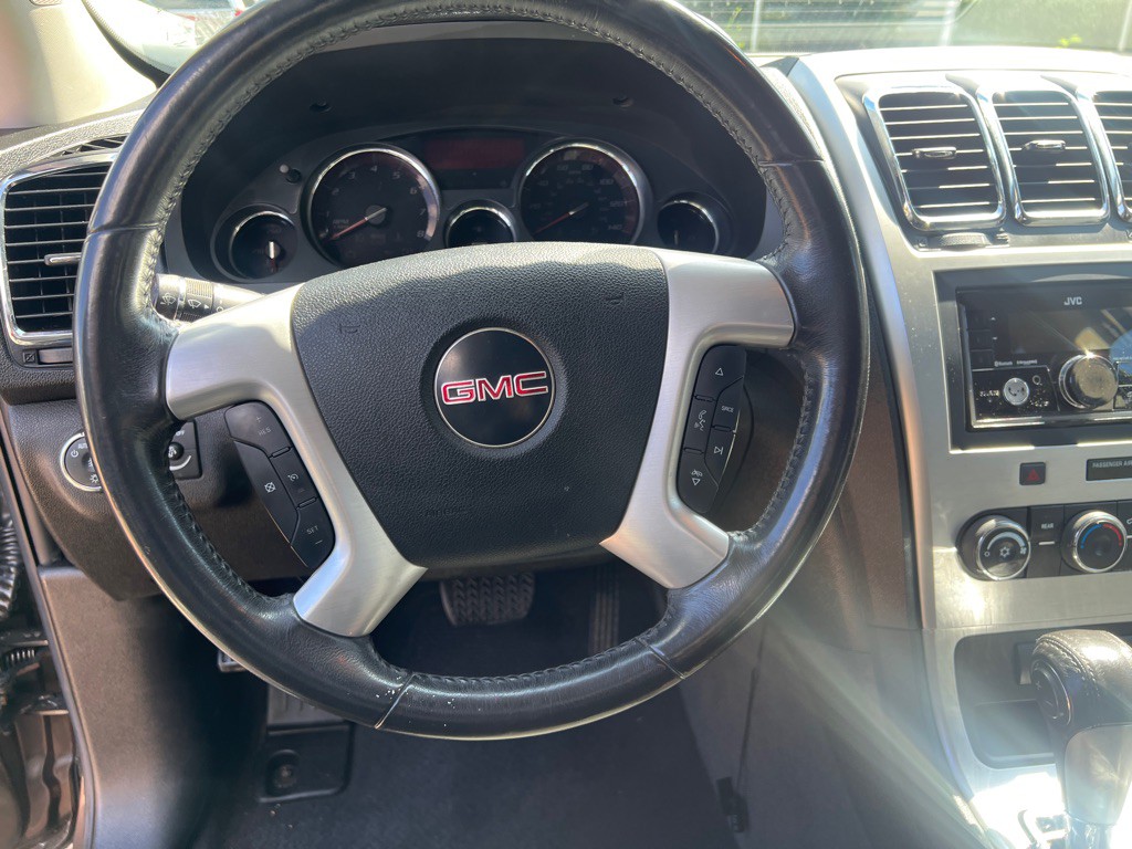 2011 GMC Acadia Image 12