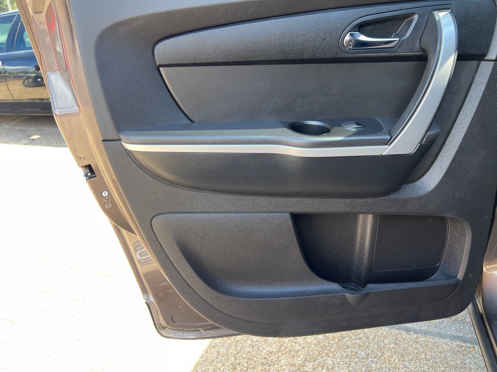 2011 GMC Acadia Image 15