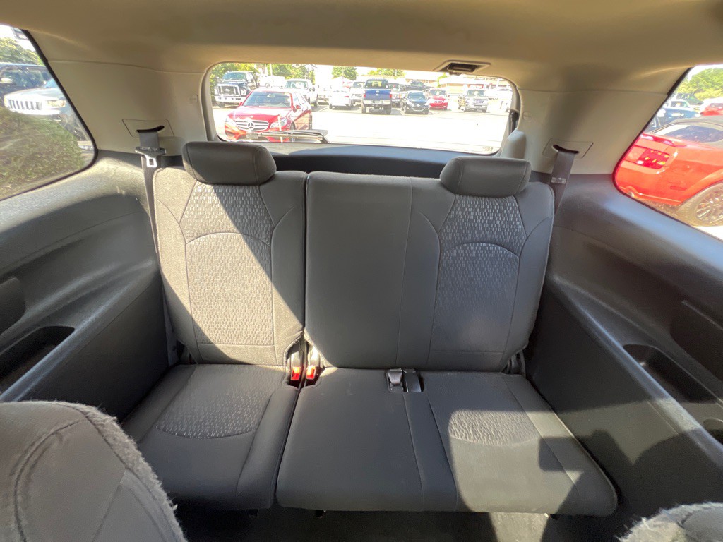 2011 GMC Acadia Image 18