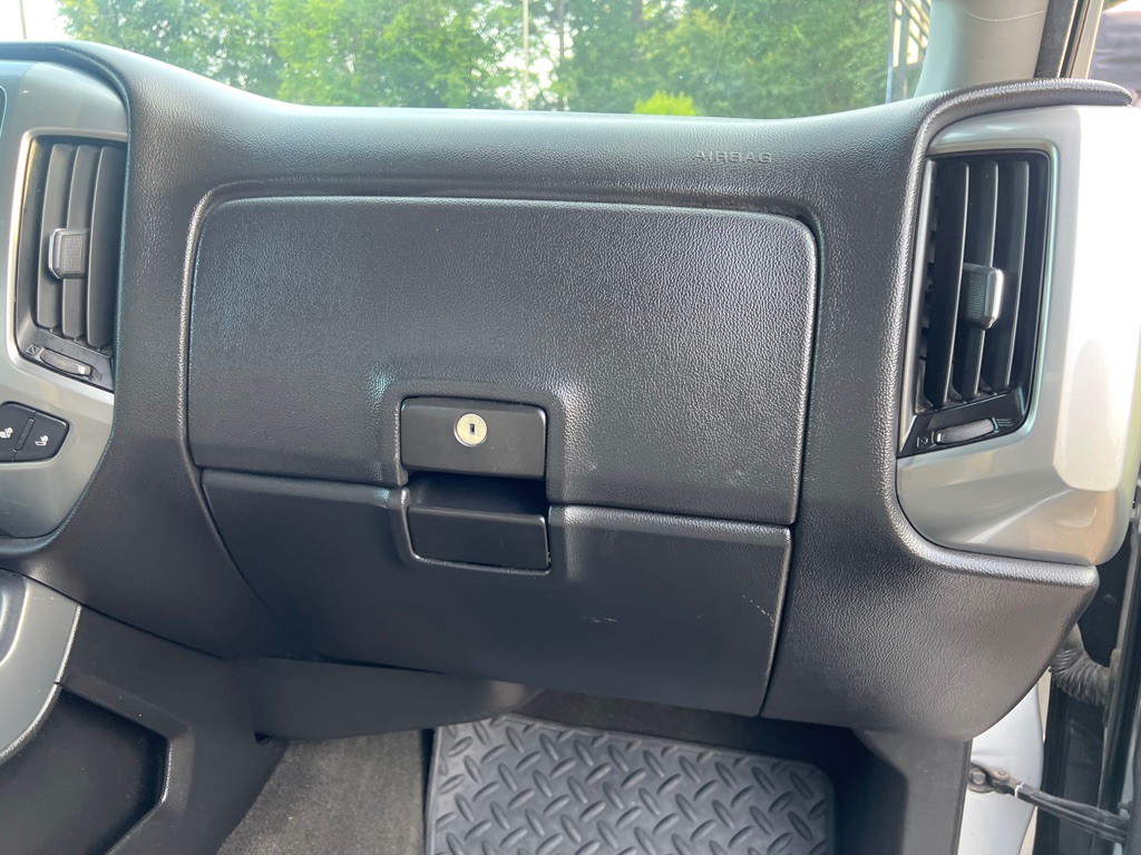 2015 Chevrolet Silverado 1500 Image 24