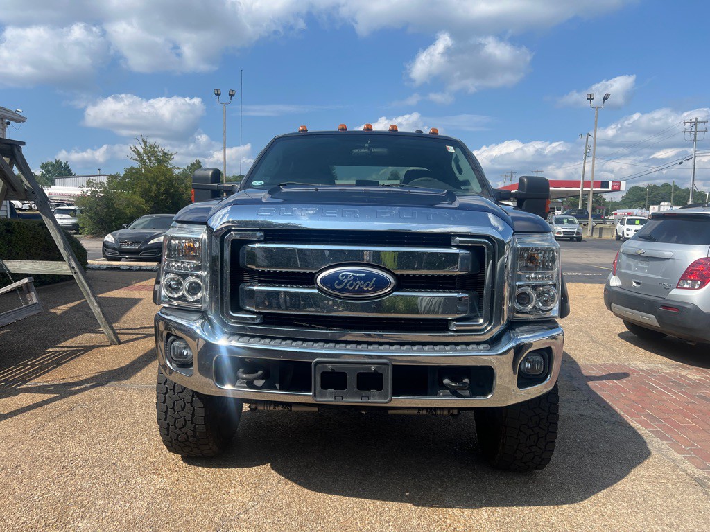 2011 Ford F-250 Image 2