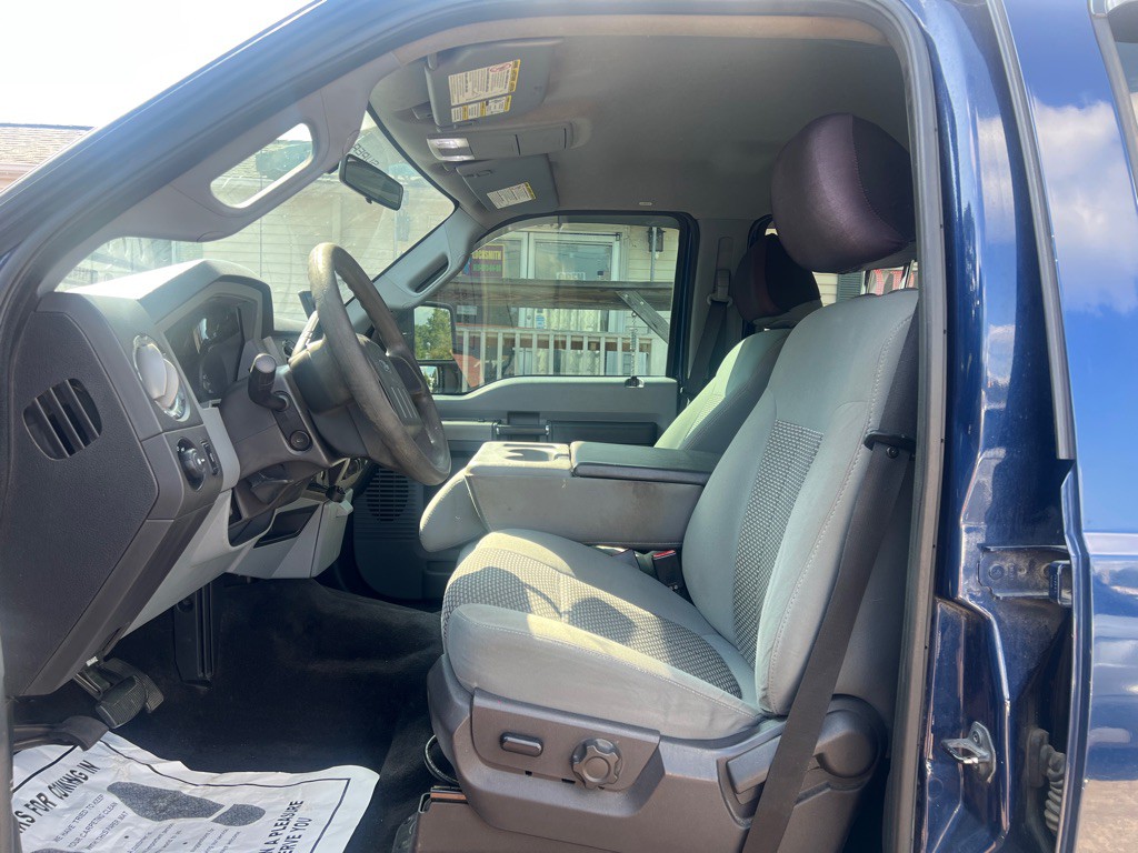 2011 Ford F-250 Image 10