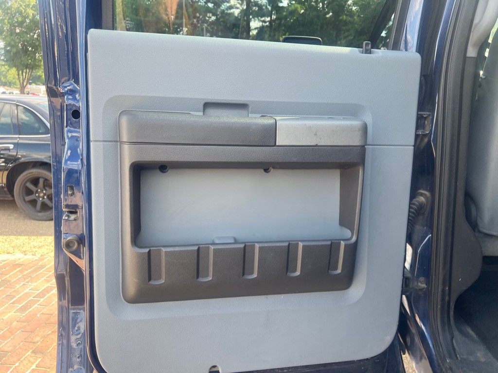 2011 Ford F-250 Image 16