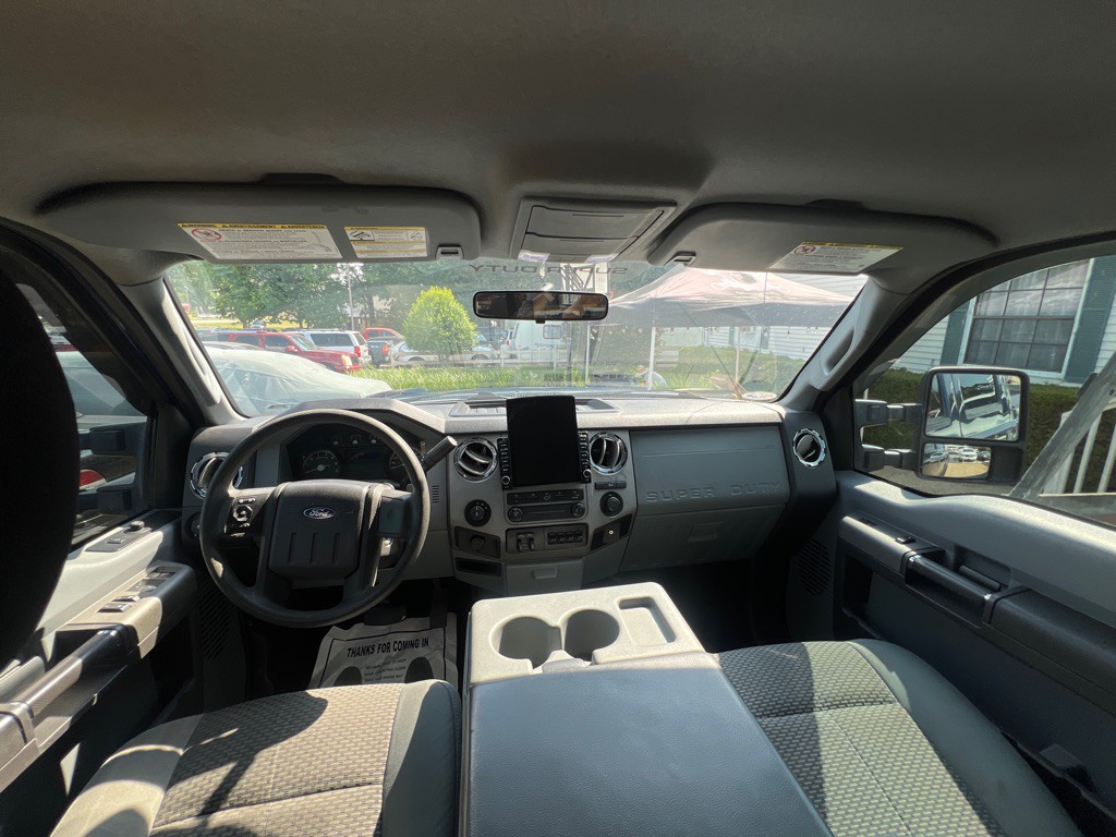 2011 Ford F-250 Image 18