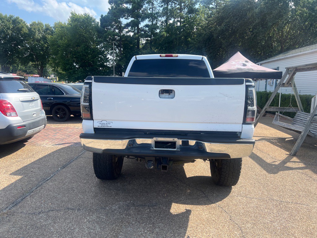 2004 Chevrolet Silverado 1500 Image 6