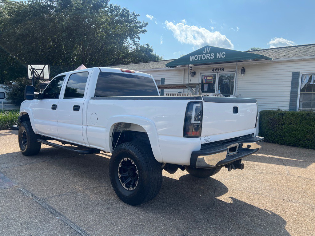 2004 Chevrolet Silverado 1500 Image 7