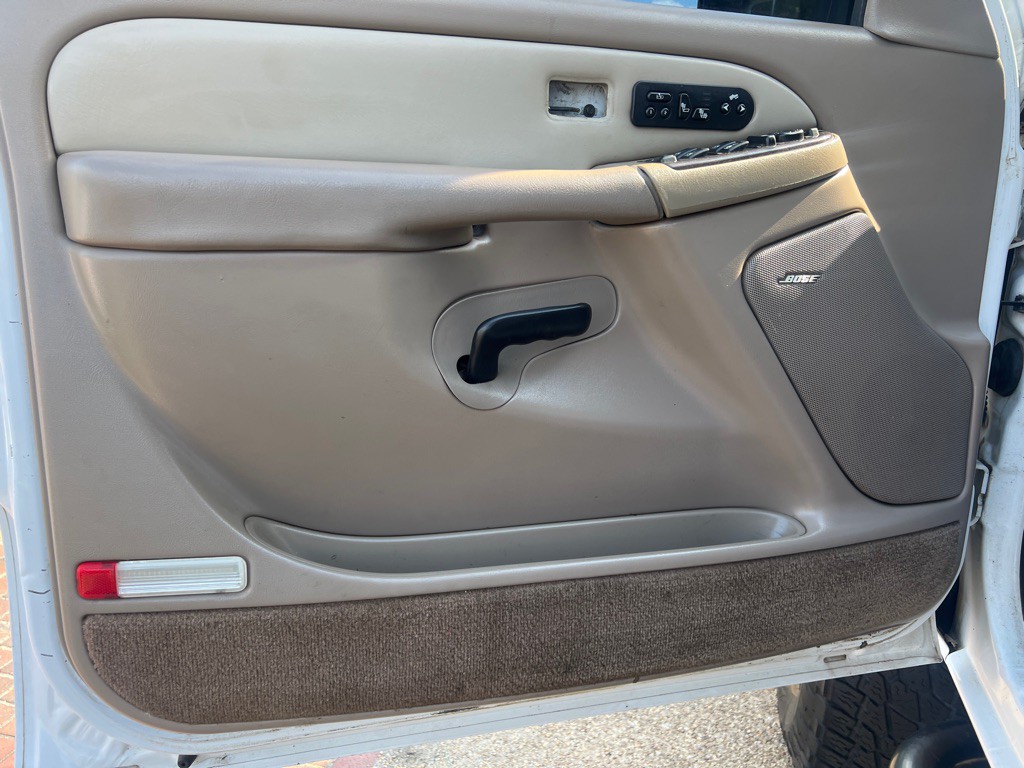 2004 Chevrolet Silverado 1500 Image 9