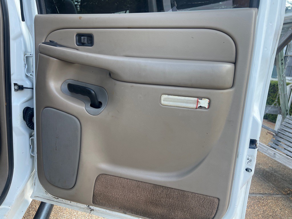 2004 Chevrolet Silverado 1500 Image 17
