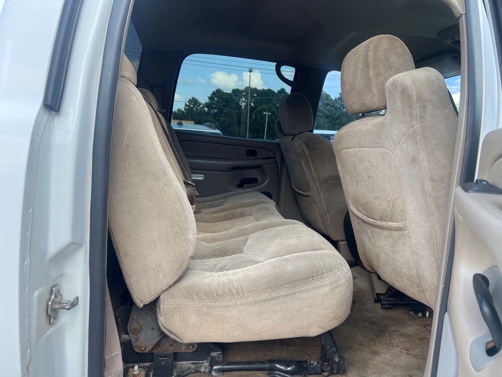 2004 Chevrolet Silverado 1500 Image 18