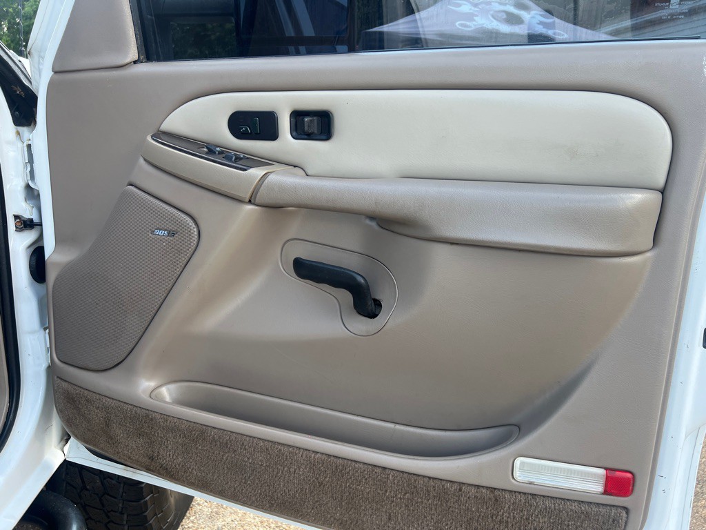 2004 Chevrolet Silverado 1500 Image 19