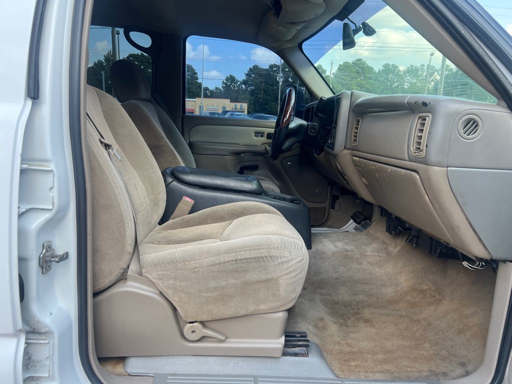 2004 Chevrolet Silverado 1500 Image 20
