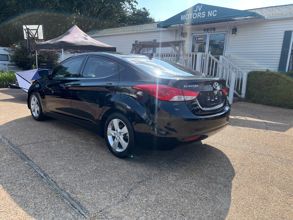 2013 Hyundai Elantra Image 7