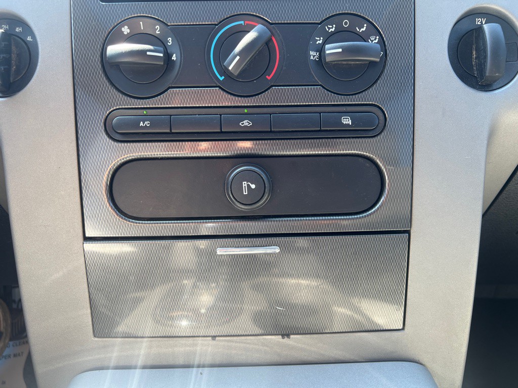 2004 Ford F-150 Image 15