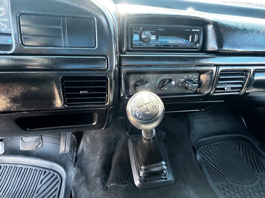 1994 Ford F-150 Image 12