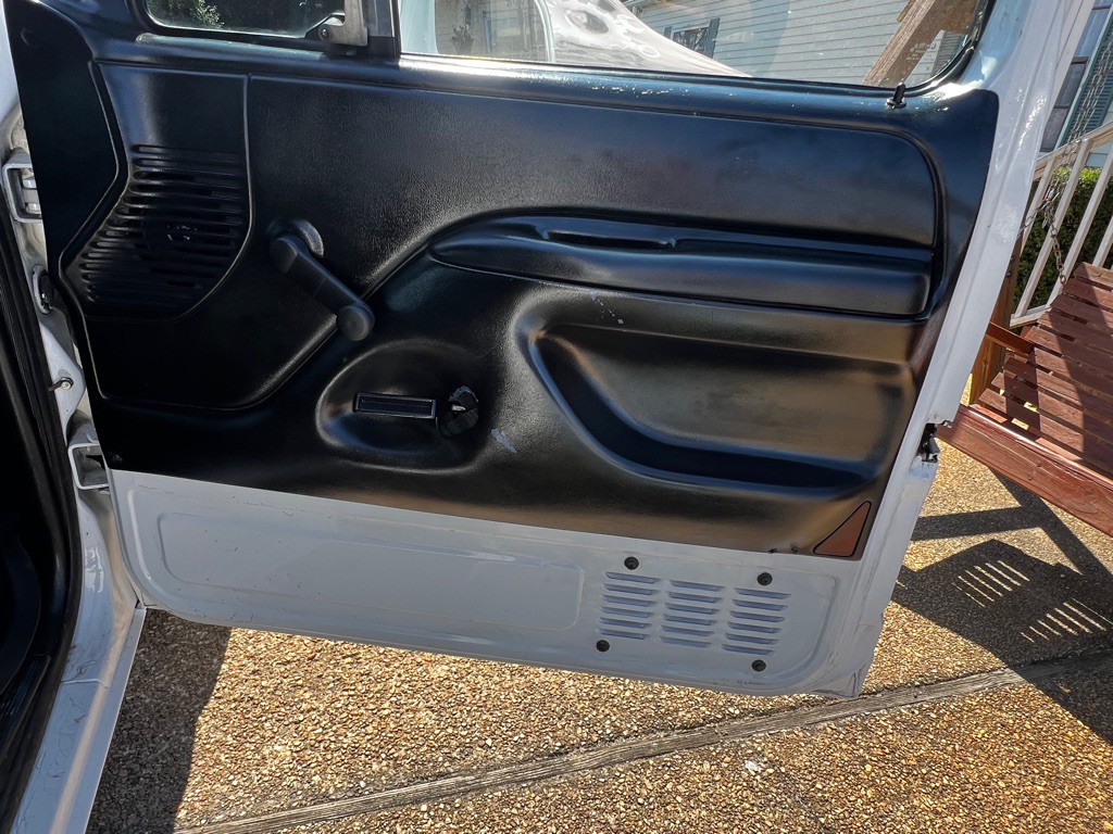 1994 Ford F-150 Image 13