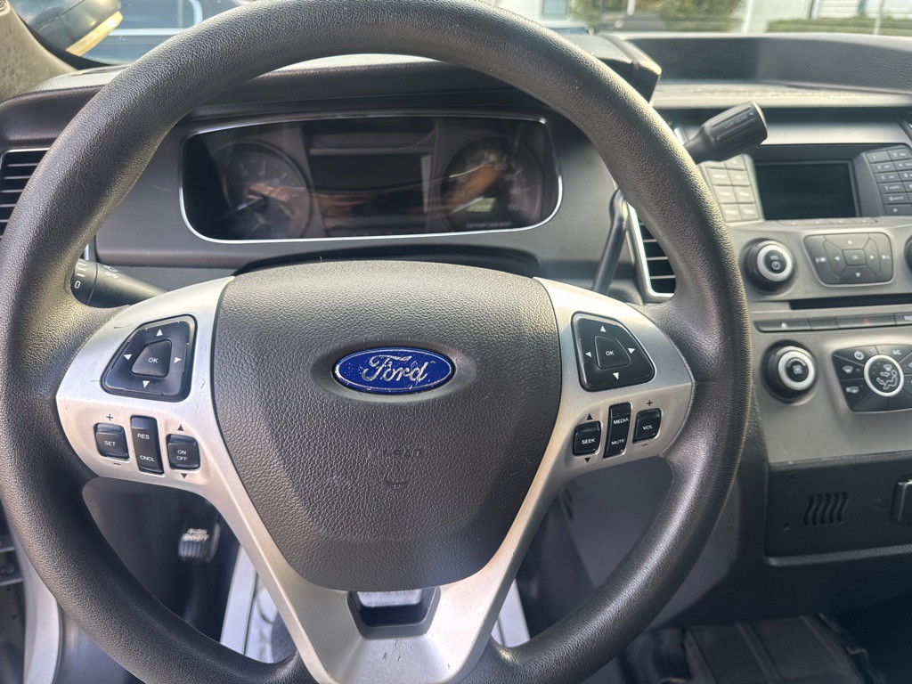 2016 Ford Taurus Image 11