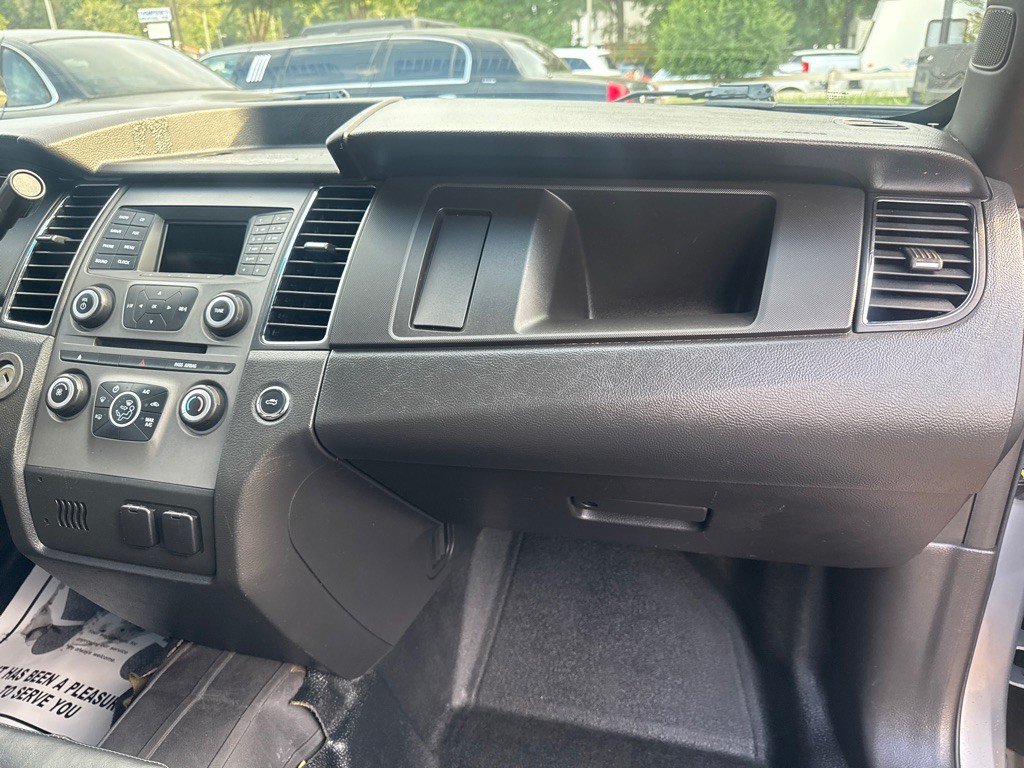2016 Ford Taurus Image 22