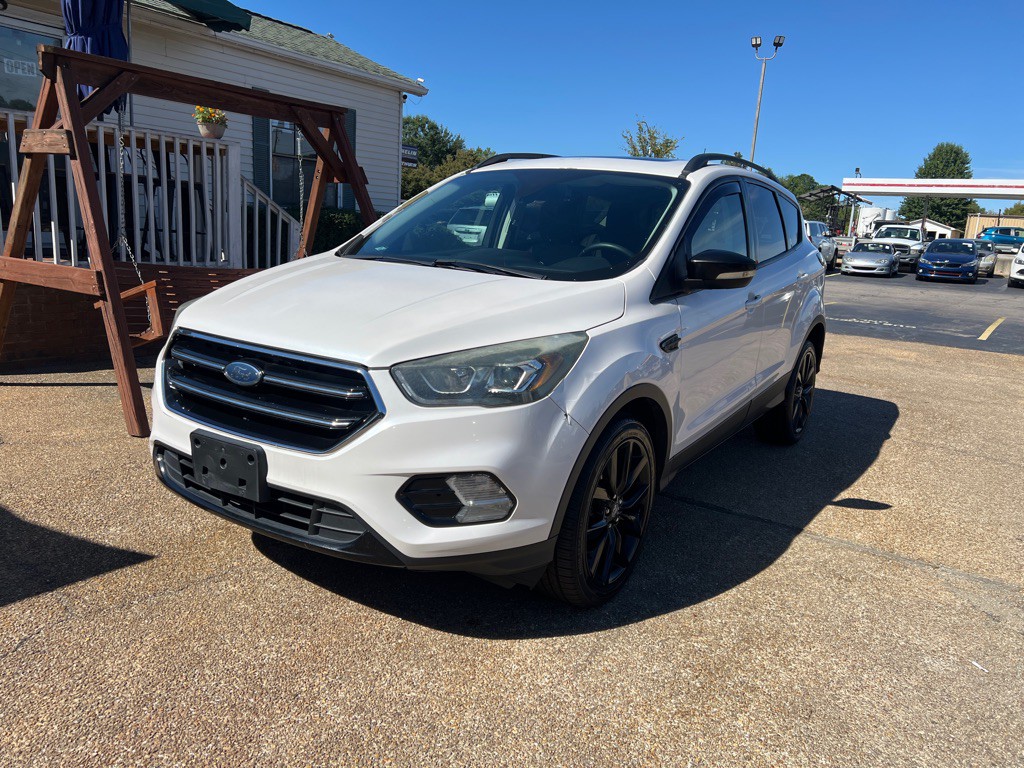 2017 Ford Escape Image 1