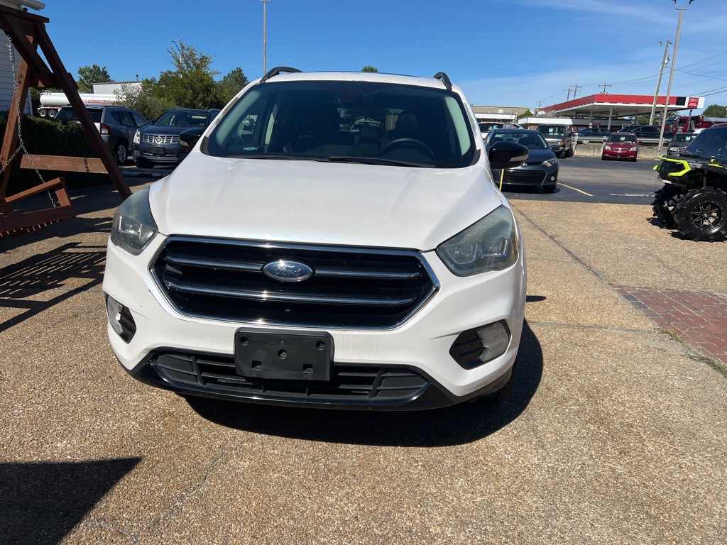 2017 Ford Escape Image 2