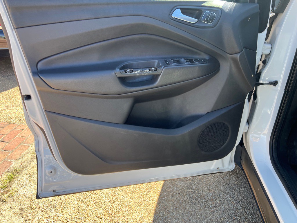 2017 Ford Escape Image 9