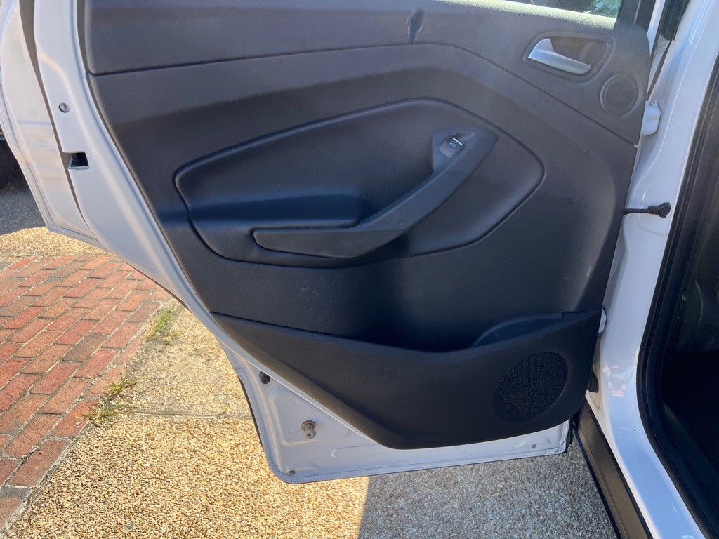 2017 Ford Escape Image 17