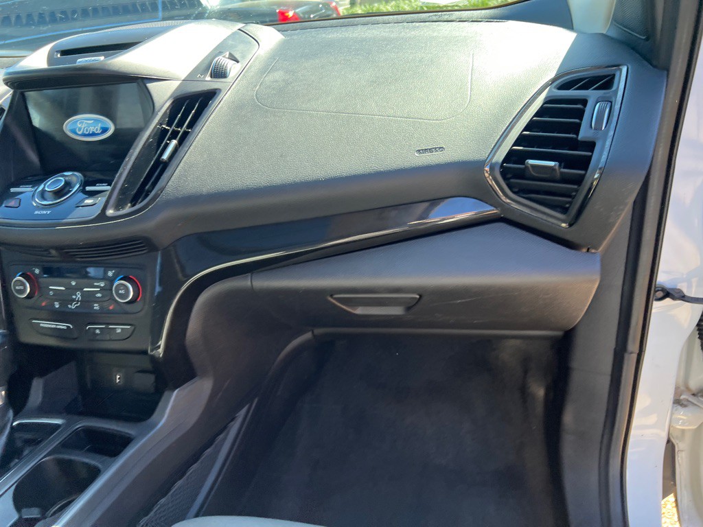 2017 Ford Escape Image 24