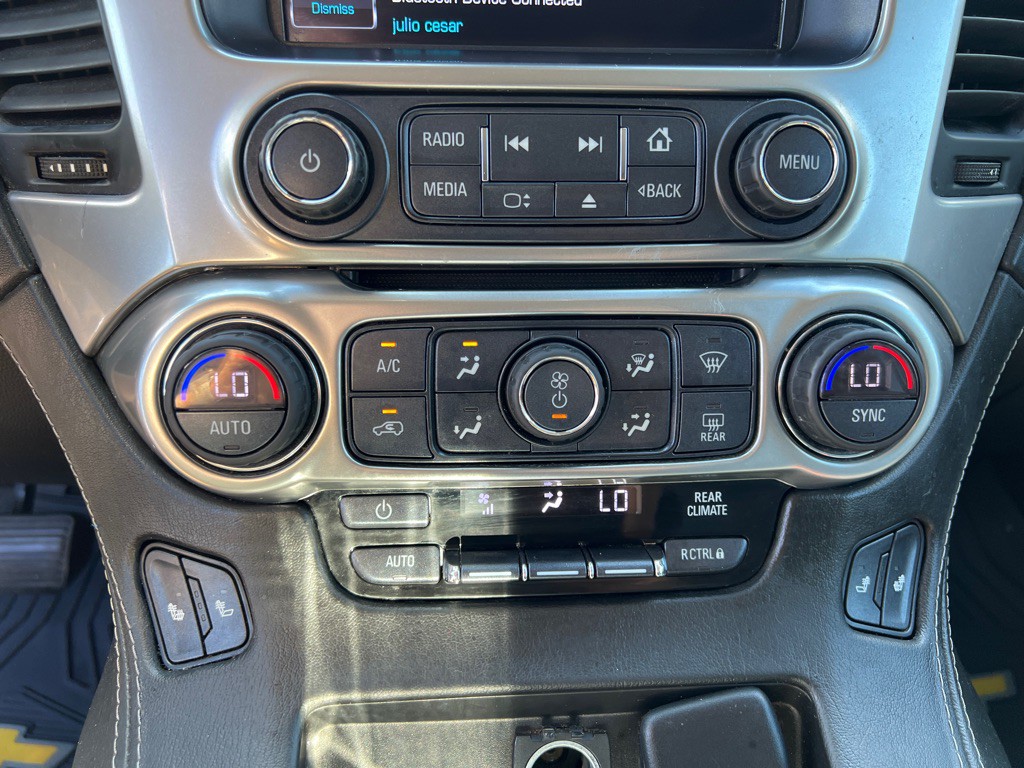 2017 Chevrolet Suburban Image 15
