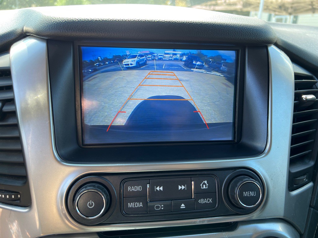 2017 Chevrolet Suburban Image 16