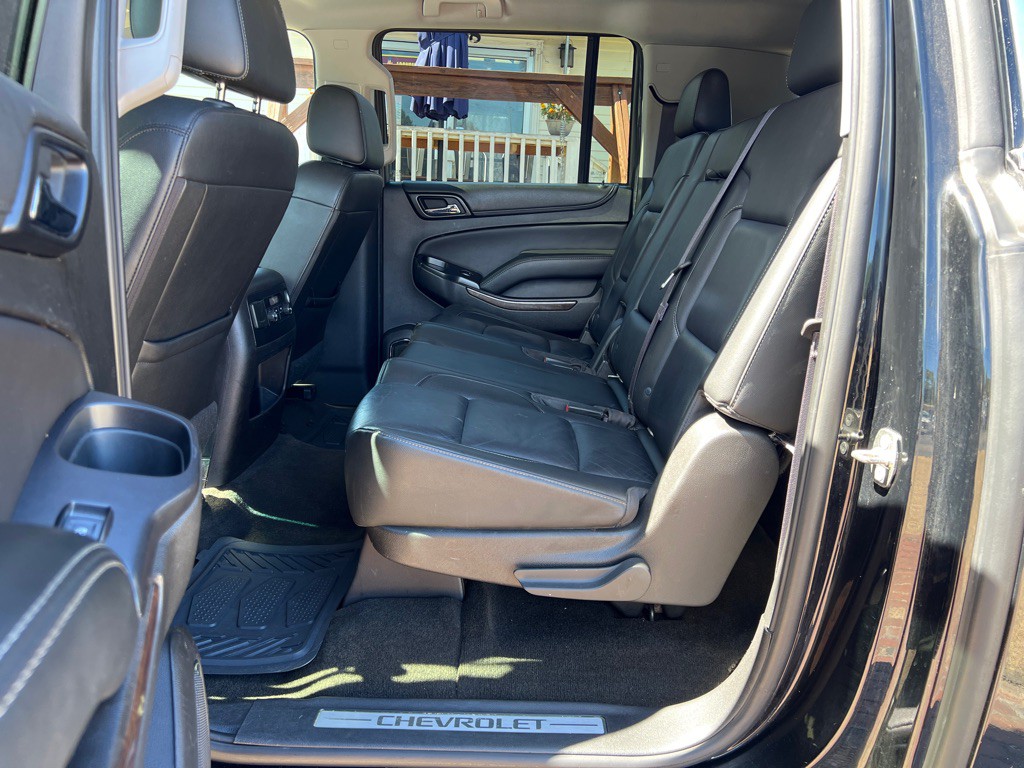 2017 Chevrolet Suburban Image 18
