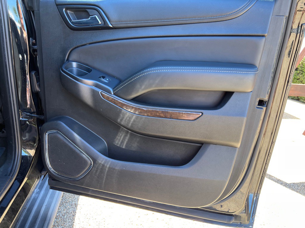2017 Chevrolet Suburban Image 22