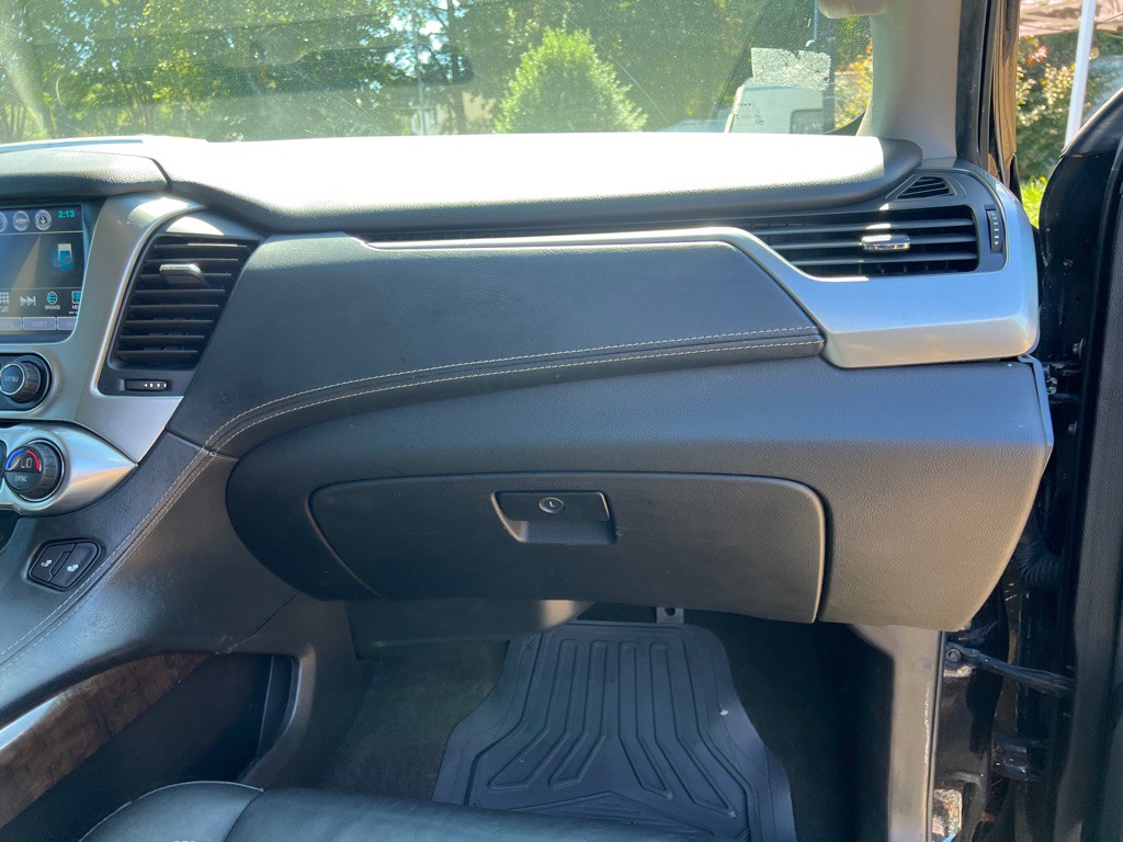 2017 Chevrolet Suburban Image 26