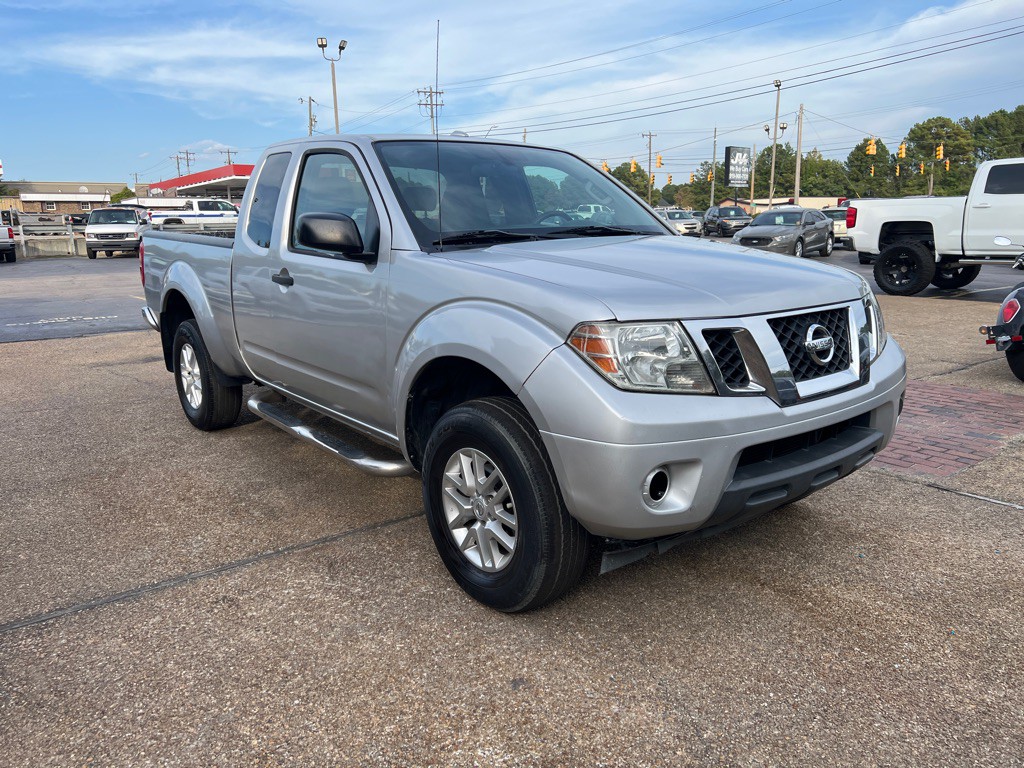 2015 Nissan Frontier Image 3