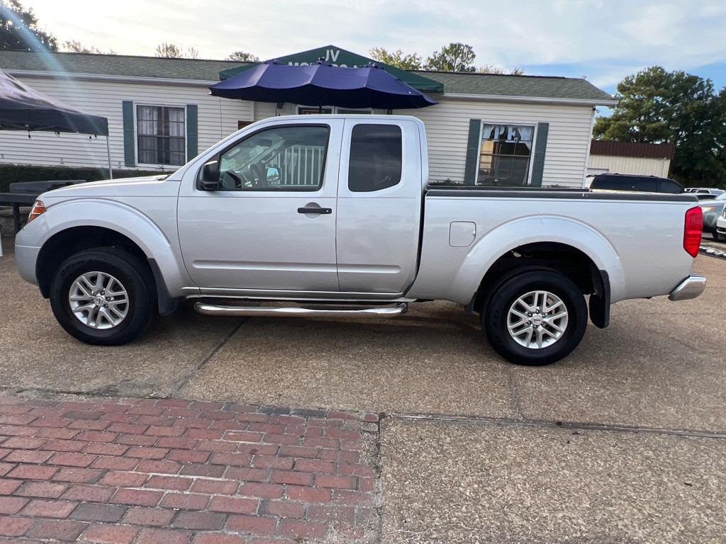 2015 Nissan Frontier Image 8