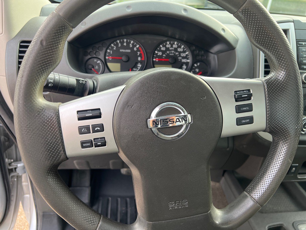 2015 Nissan Frontier Image 12
