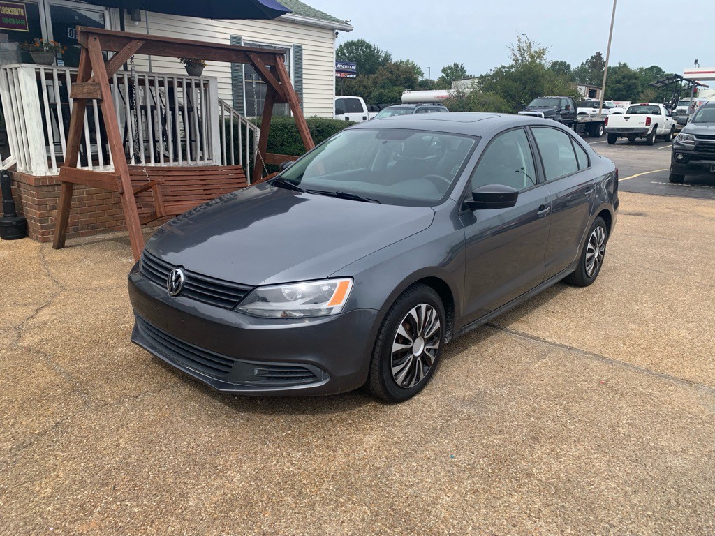 2012 Volkswagen Jetta Image 1