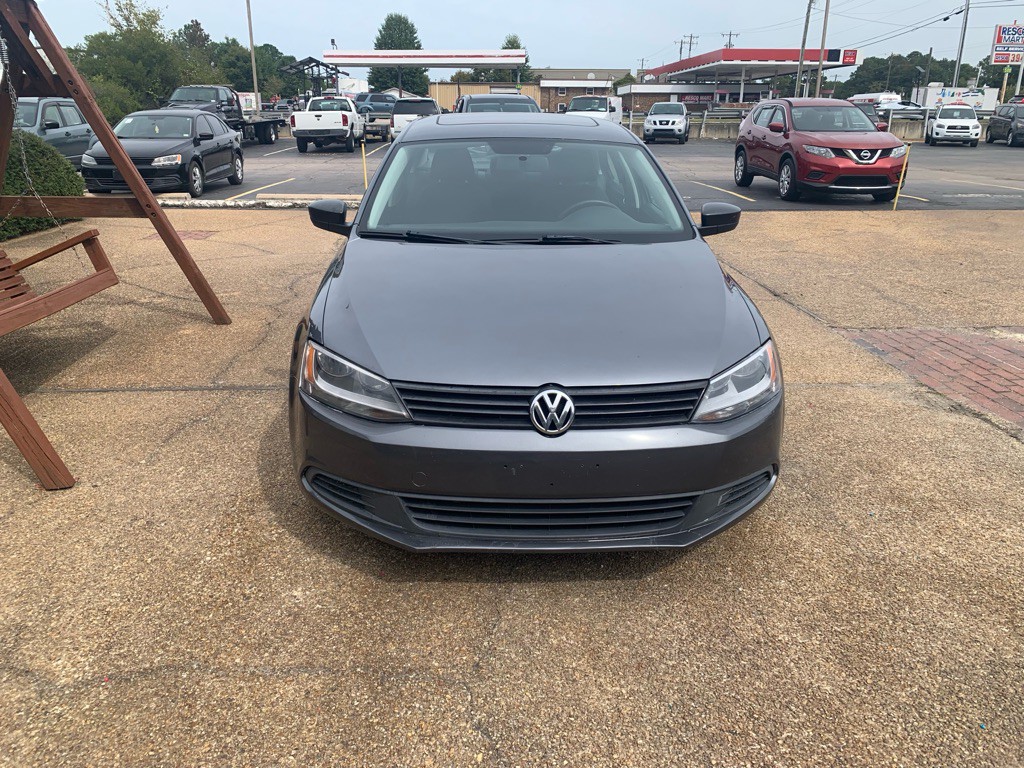 2012 Volkswagen Jetta Image 2