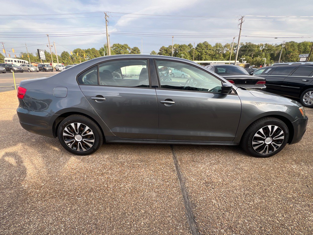 2012 Volkswagen Jetta Image 4