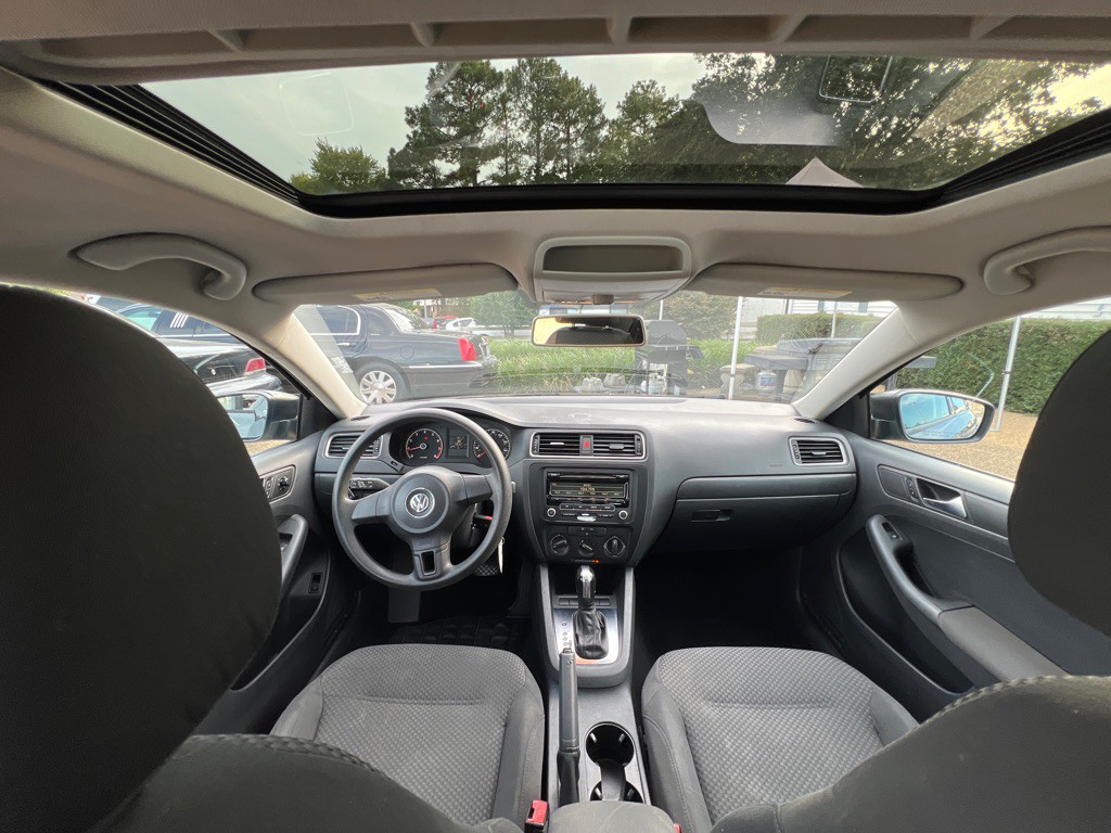 2012 Volkswagen Jetta Image 15