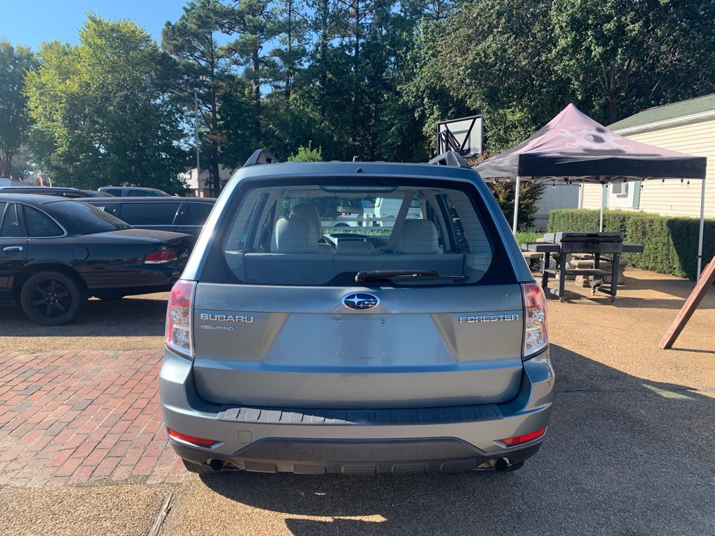 2011 Subaru Forester Image 6