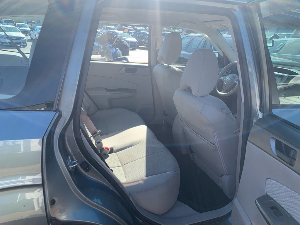 2011 Subaru Forester Image 17