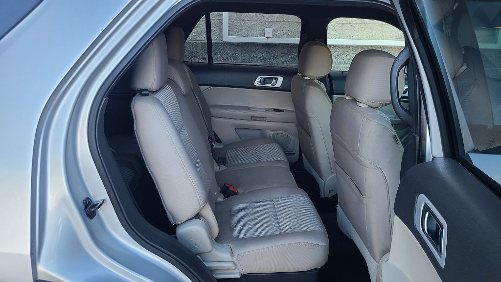 2015 Ford Explorer Image 14